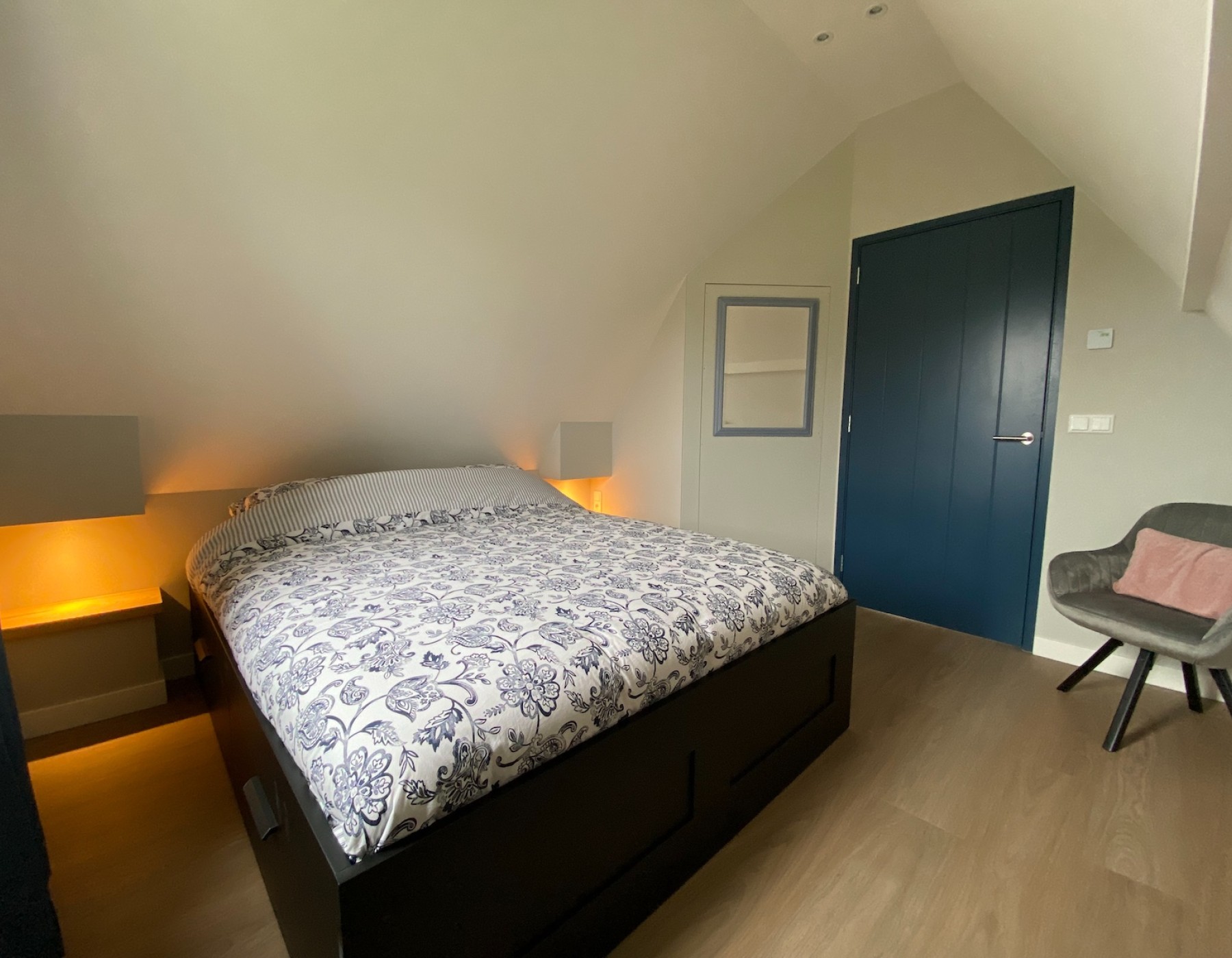 Vakantiewoning Westkaap slaapkamer met queensize bed.